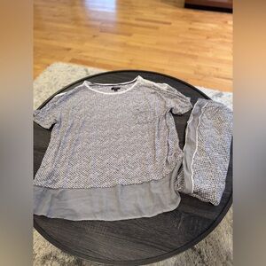 Simply Vera Vera Wang Gray Patterned Short Sleeve Top
